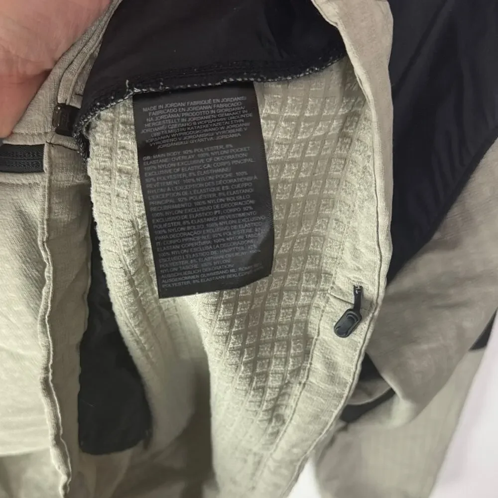 The North Face Light Jacket - Men's Large